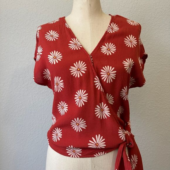 MADEWELL Sash-Tie Wrap Top in Daisy Daydream #AK023 - Picture 3 of 12